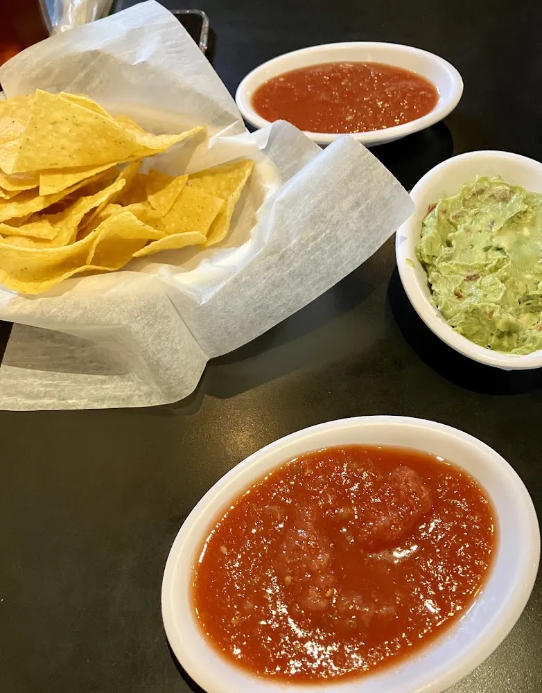 Chips with Guacamole & Salsa